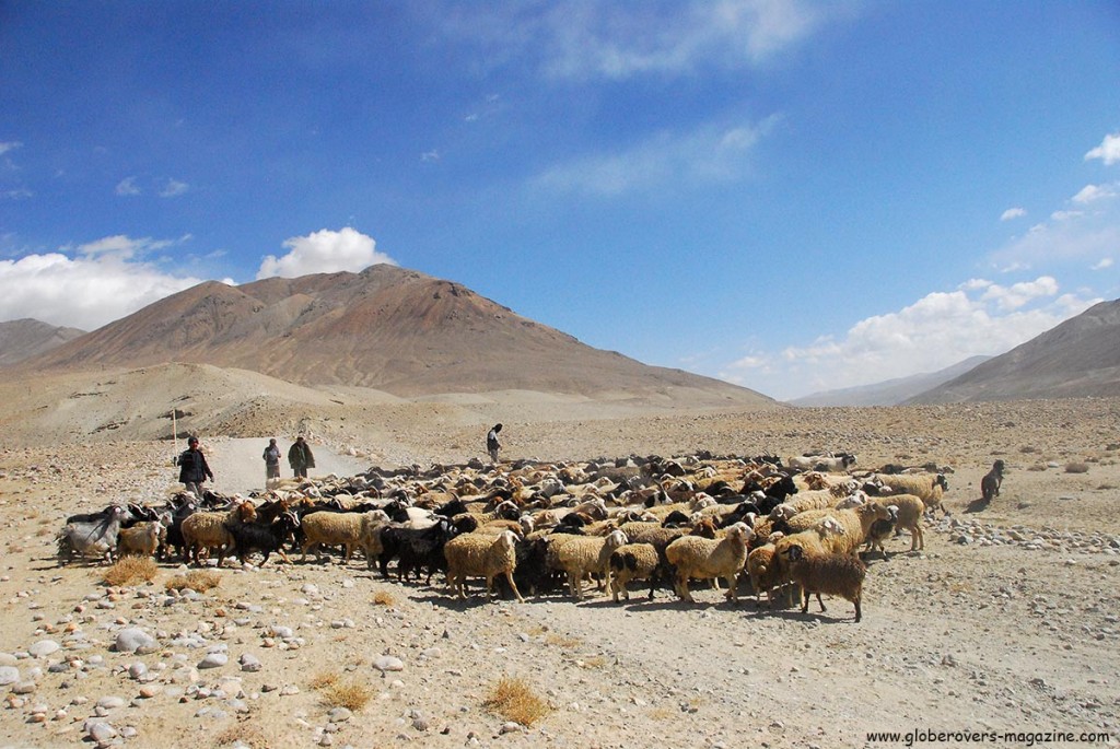 Driving from Ishkashim to Murgab along the Wakhan Valley, Tajikistan