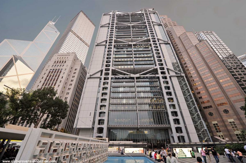 HSBC in the middle (44 floors, completion in 1985), Central, Hong Kong Island