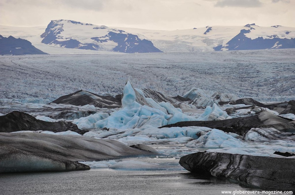 Jökulsárlón lake and glacier, ICELAND