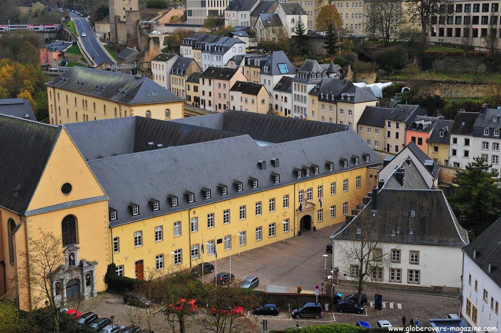 View from the Ville Haute ("High City") to the Ville Basse ("Low City") and the Grund in the River Alzette gorge, LUXEMBOURG