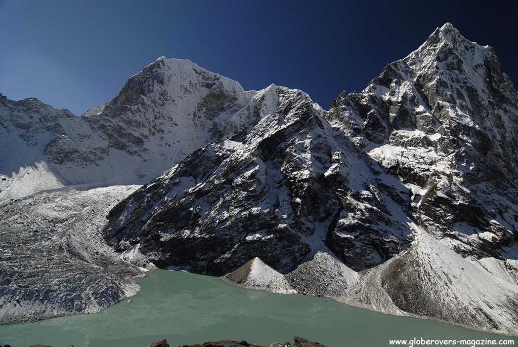 Chola Tsho Lake (4,590m), Chola Glacier (L), south of Dzonglha, Nepal