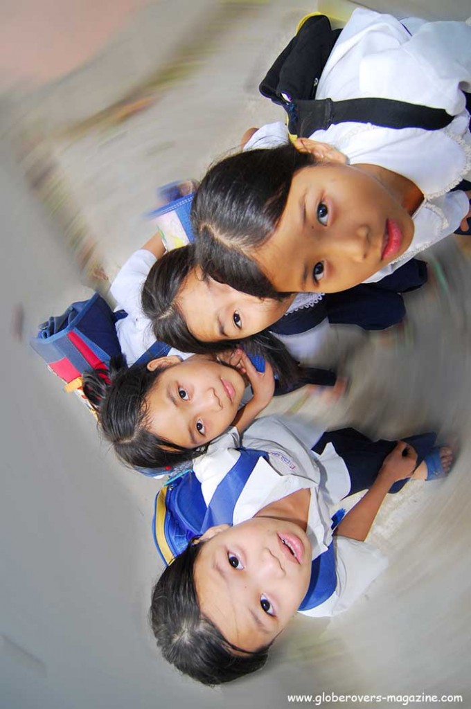 Portraits - Kids at Dieu De National Pagoda, Hue, Vietnam