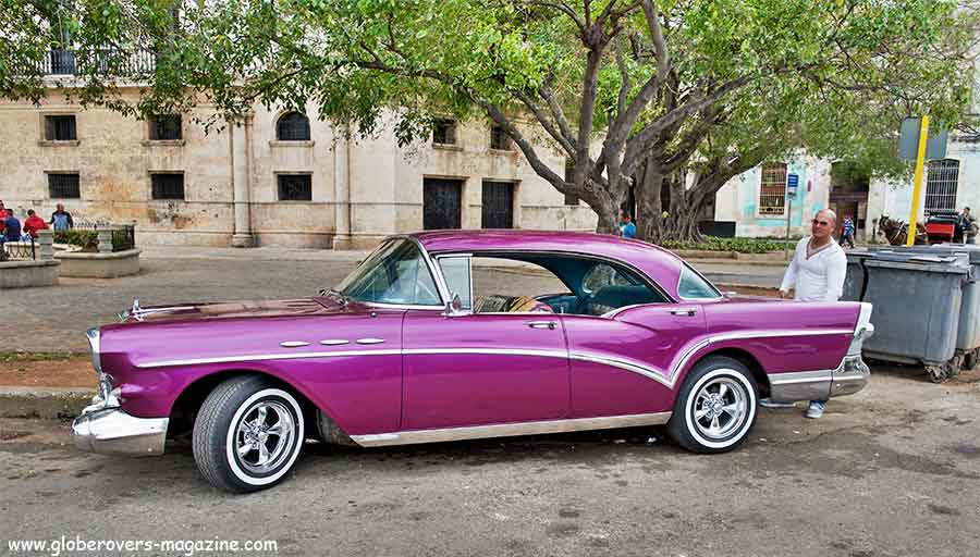 Vintage car, Old Havana (La Habana Vieja), Cuba