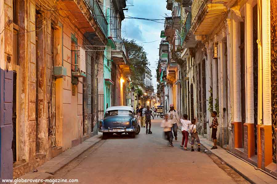 Vintage car, Old Havana (La Habana Vieja), Cuba