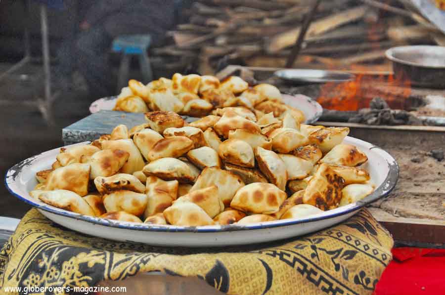 Xinjiang-China-Uyghurs--food-Globerovers Magazine