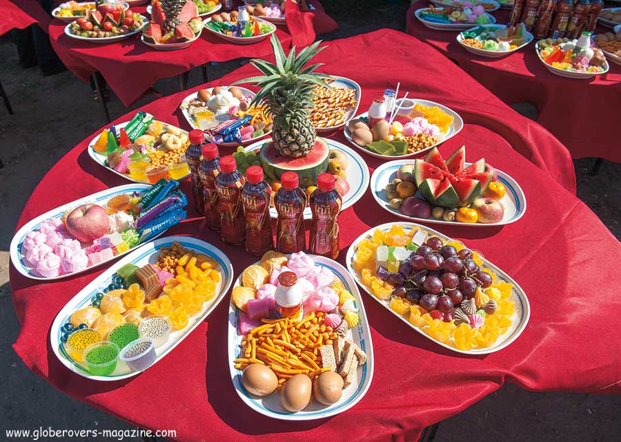 Lopburi Monkey buffet festival, thailand