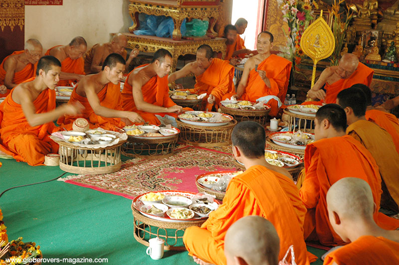 monks laos
